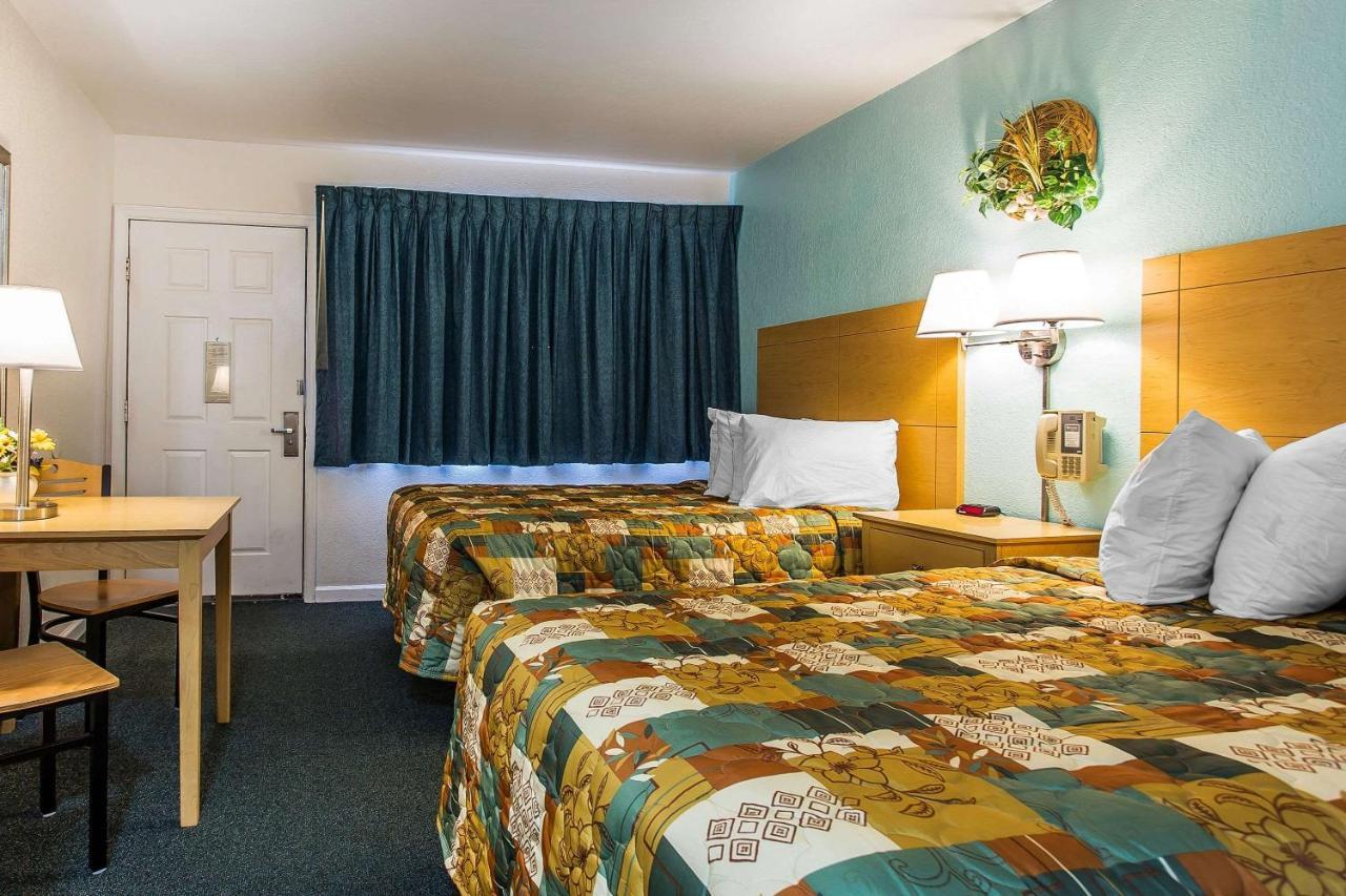 Rodeway Inn & Suites Nags Head Buitenkant foto