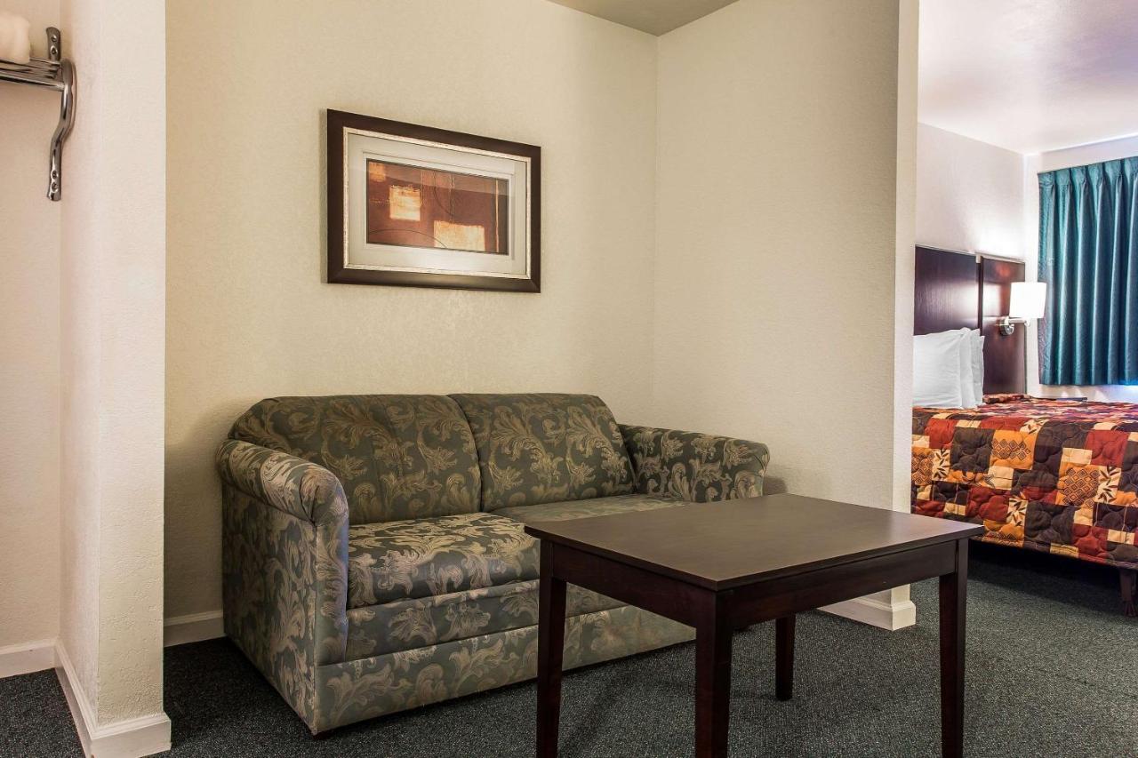 Rodeway Inn & Suites Nags Head Buitenkant foto