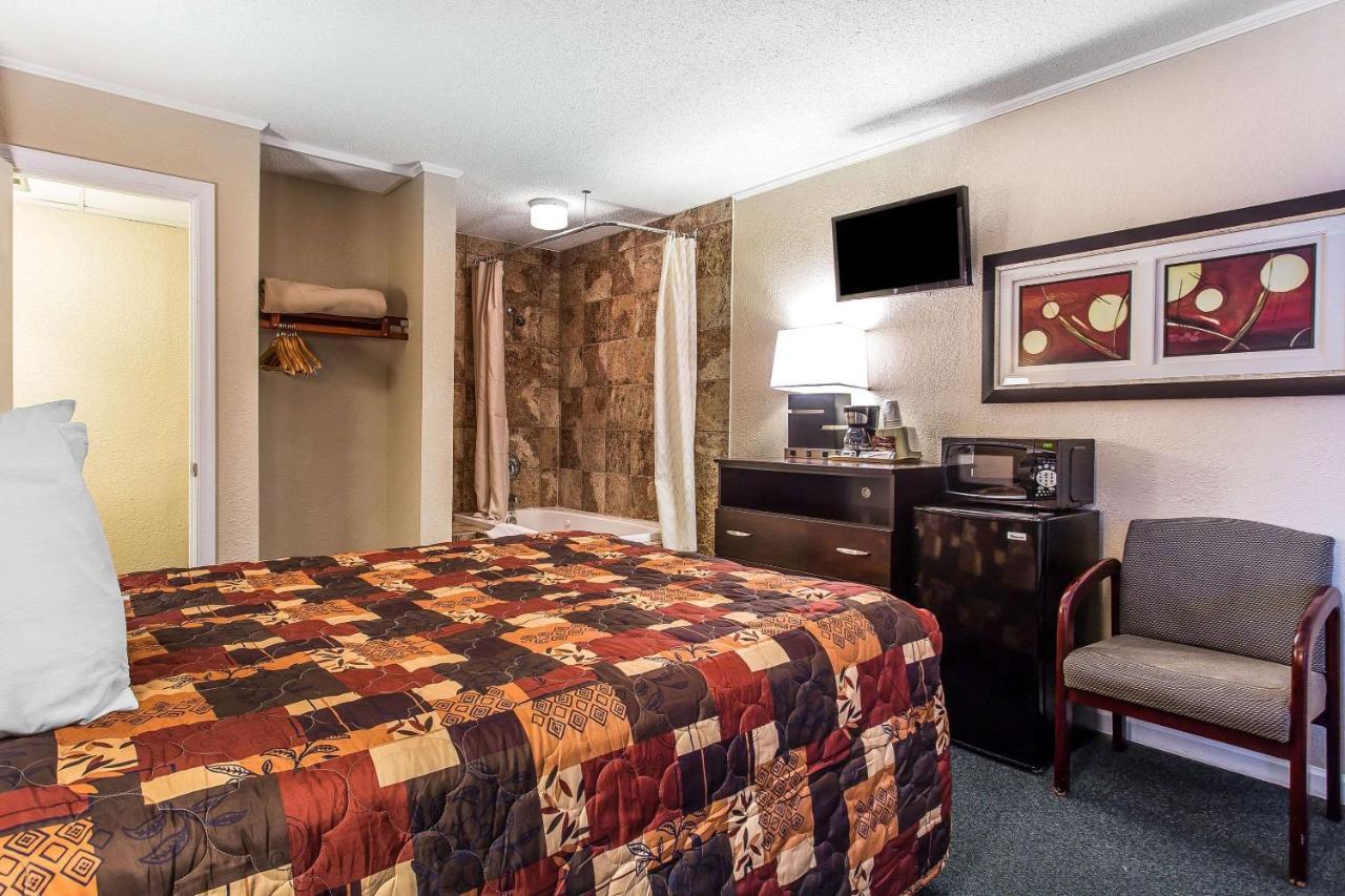 Rodeway Inn & Suites Nags Head Buitenkant foto